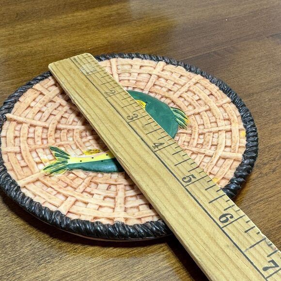 Vintage Decorative Fish Plate 3D Design 1995 Youngs Trout Fisherman Man Cave - Picture 5 of 5